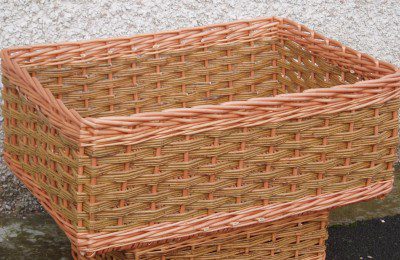 custom made basket in buff and green willow
